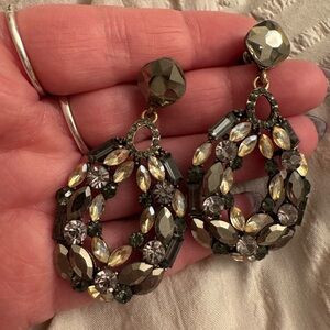 Gold tan brown ish earrings